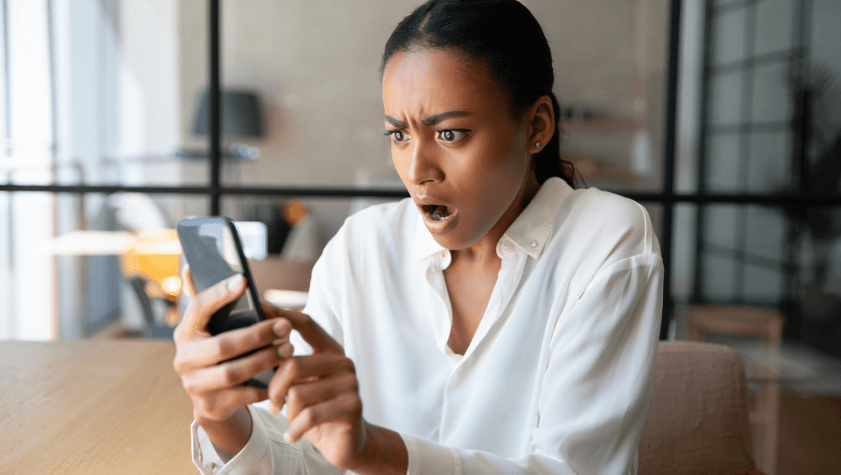 I Gen Z hanno inventato una nuova forma di protesta sui social: pubblicare le deprimenti, esasperanti, scandalose conversazioni con i loro capi