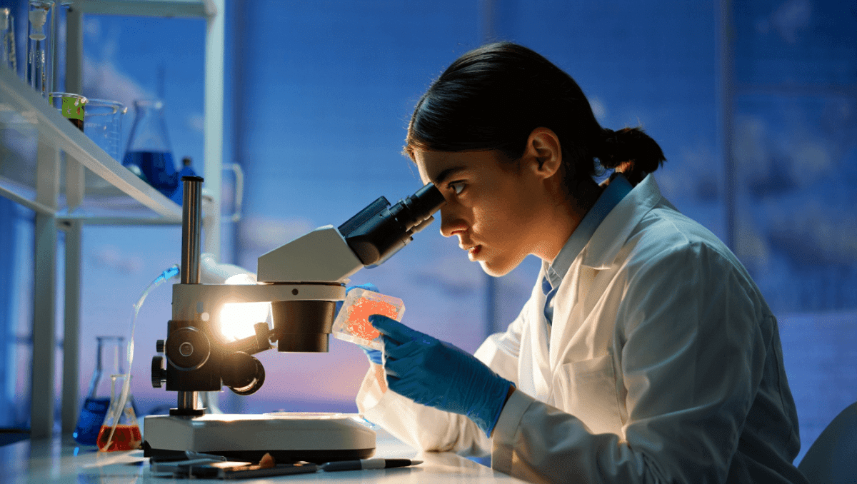 Gli scienziati hanno trovato un nuovo tipo di zucchero nello spazio profondo e questa scoperta potrebbe aiutarci a capire l’origine della vita sulla Terra