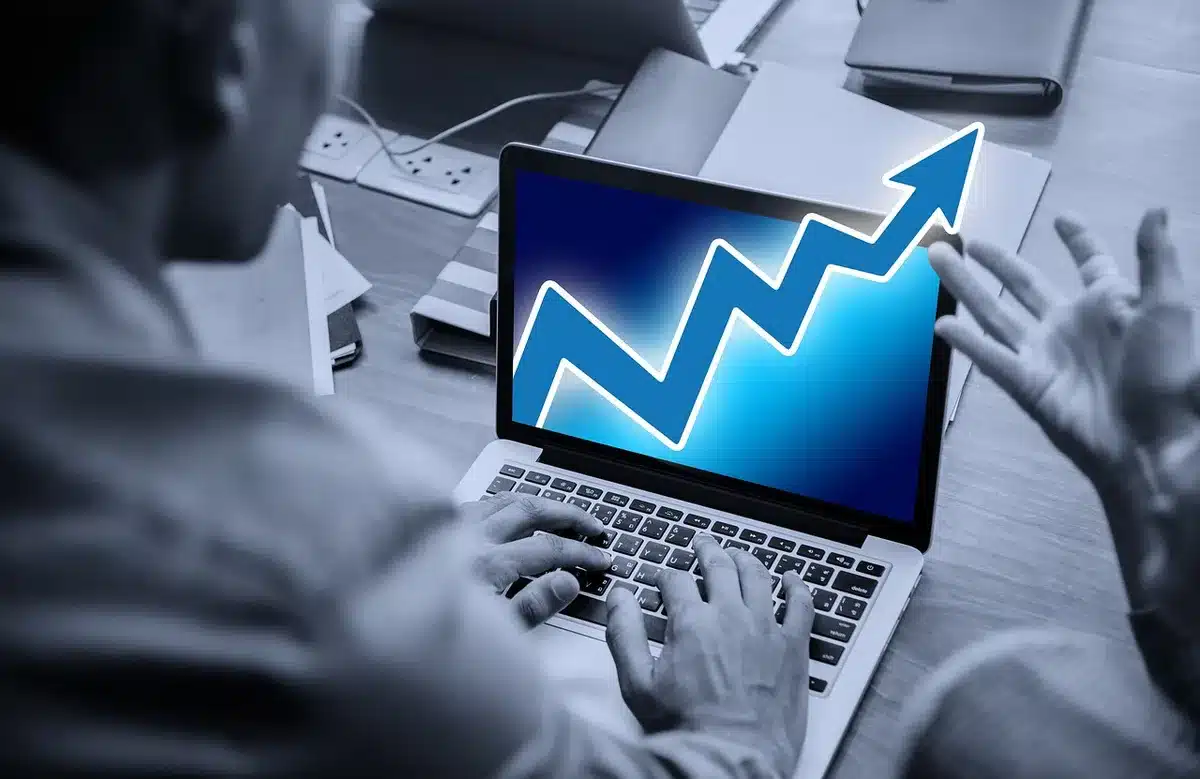 Grafico statistico che mostra trend di incidenza del cancro nel tempo